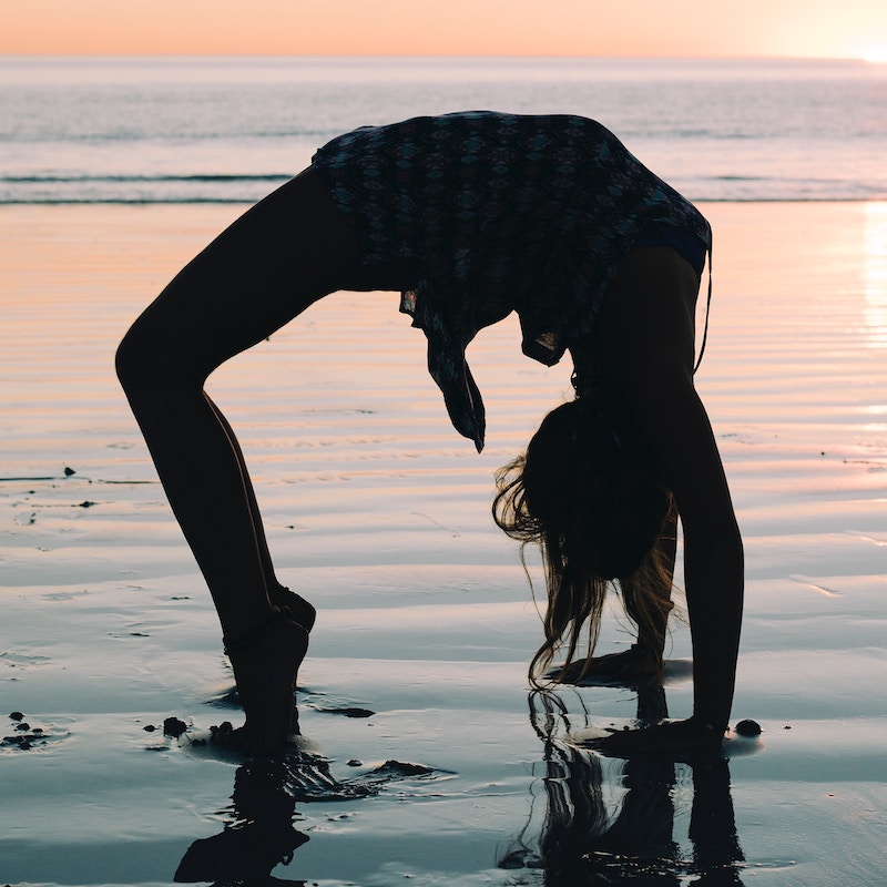 beach gymnast